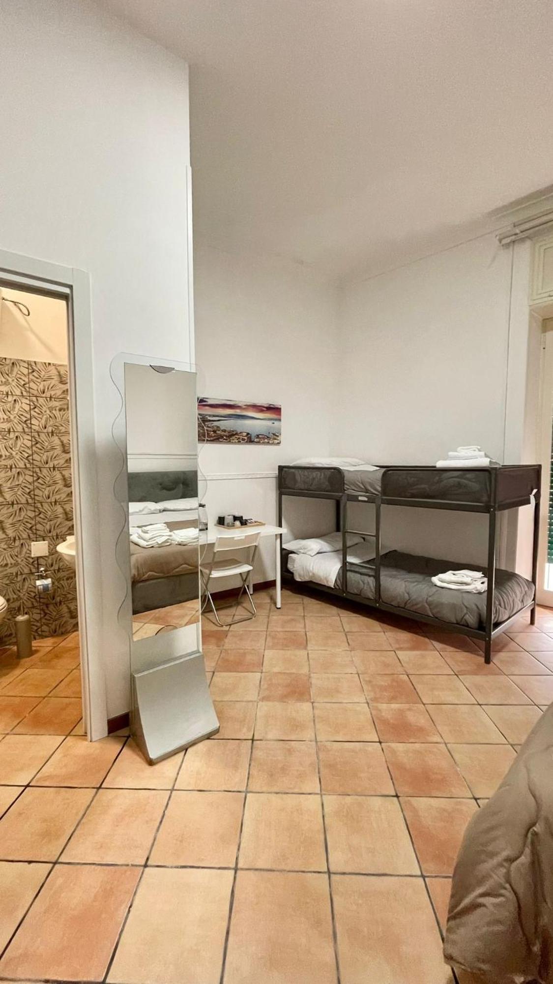House Caracciolo By Loveinthetravel Napoli Bagian luar foto