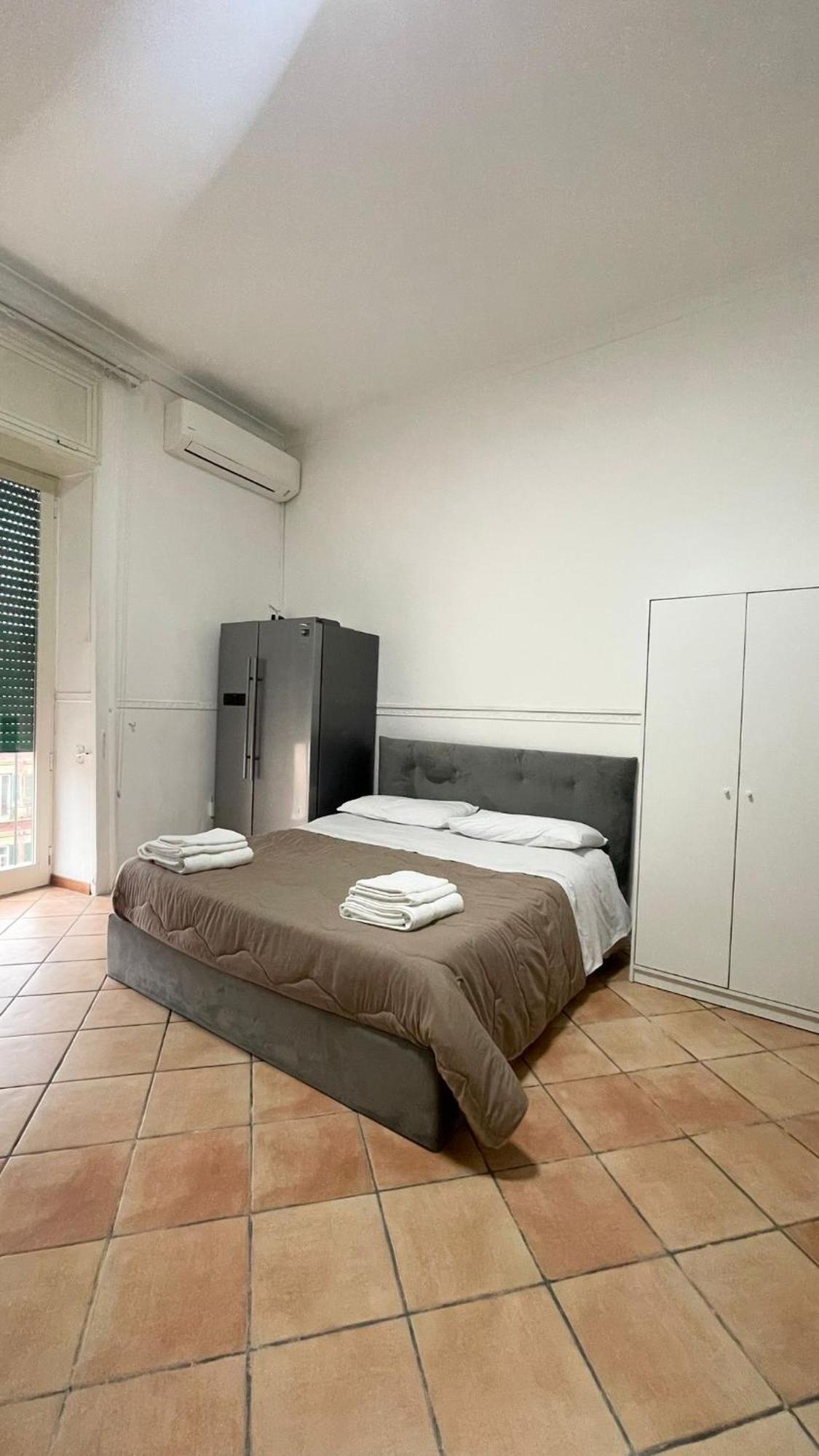 House Caracciolo By Loveinthetravel Napoli Bagian luar foto